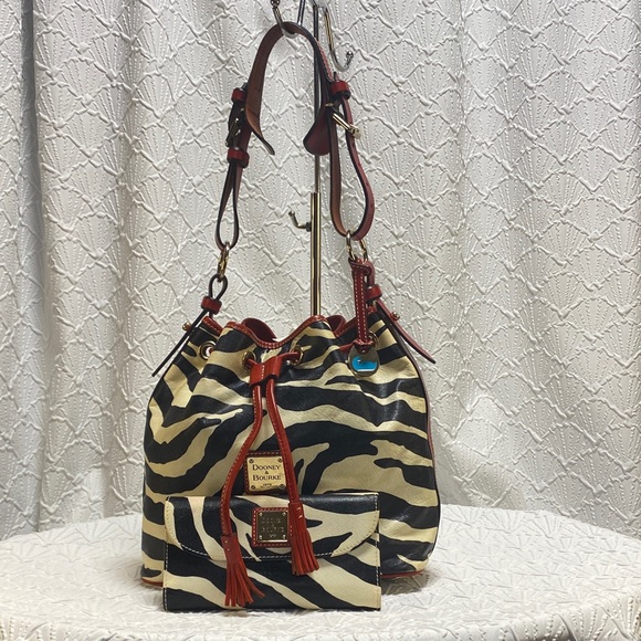 2FER Dooney & Bourke Zebra Print Shoulder Bag with Matching Wallet - Picture 1 of 15